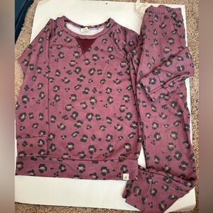 Lulu & Roo 10yr jogger sweatshirt and sweatshirt set purple leopard